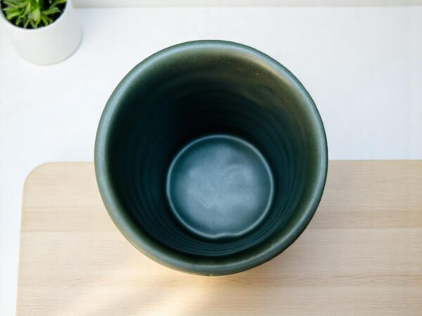 Set de 4 Vasos Verde Olivo Mate – 10 oz – Diseño Espiral Artesanal – Vasos Elegantes para Café, Té o Agua – Hechos a Mano - Imagen 4