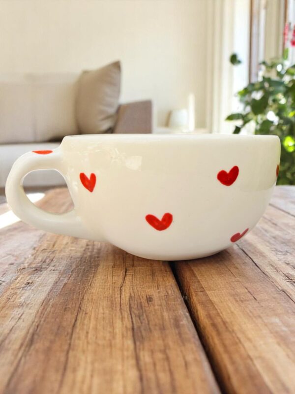 Taza de Cerámica con Corazones Pintados a Mano – 10 oz – Diseño Artesanal Único para Café, Chocolate o Té – Ideal como Regalo Romántico o Uso Diario - Imagen 5