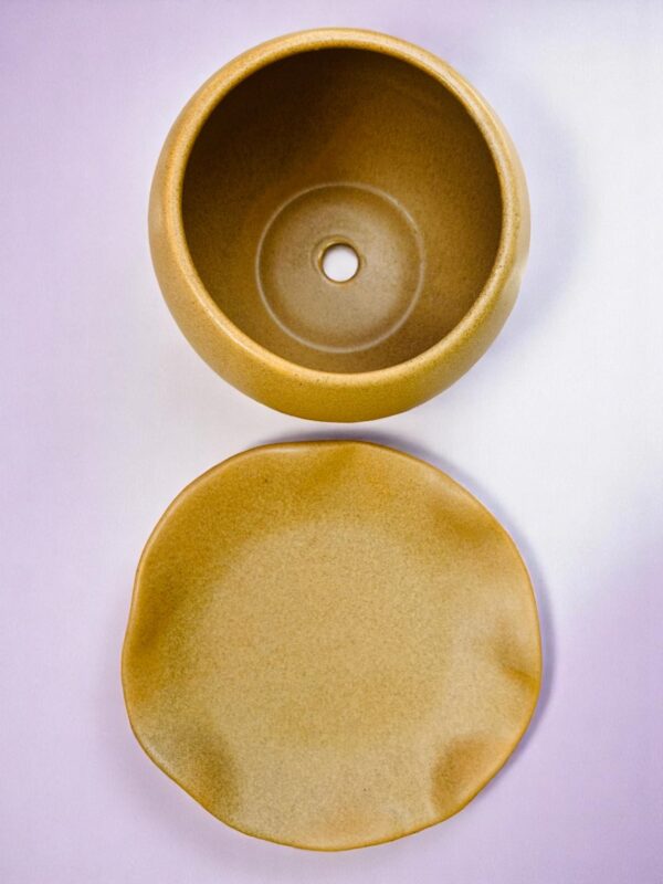 Maceta Esférica de Gres con Plato – 10×9 cm – Color Avellana Mate – Cerámica Decorativa para Plantas Pequeñas – Estilo Natural y Artesanal - Imagen 4